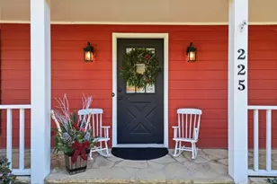 225 Barrington Dr E, Roswell, GA 30076 - Photo 3