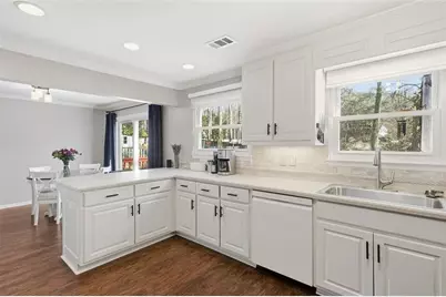 225 Barrington Drive E, Roswell, GA 30076 - Photo 13