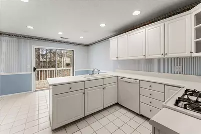 9260 Bayhill Drive, Gainesville, GA 30506 - Photo 9