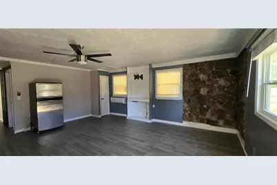 875 S Hairston Road, Stone Mountain, GA 30088 - Photo 11