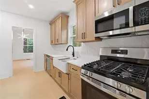 1227 Epworth St SW, Atlanta, GA 30310 - Photo 9