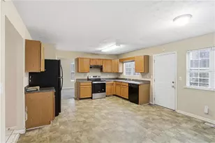 3774 Hollow Oak Ln, Lithonia, GA 30038 - Photo 19