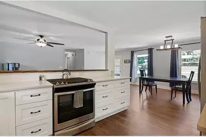 2855 Old Carriage Drive SW, Marietta, GA 30060 - Photo 5