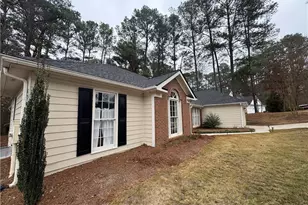 1175 Pebble Bend Dr, Grayson, GA 30017 - Photo 3