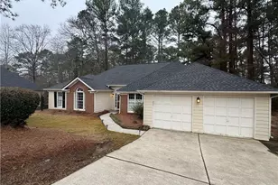 1175 Pebble Bend Dr, Grayson, GA 30017 - Photo 1