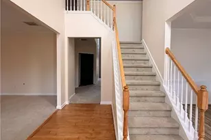 482 Leggett Oaks Ln, Lawrenceville, GA 30043 - Photo 5