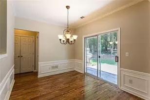 10175 Barston Ct, Alpharetta, GA 30022 - Photo 5