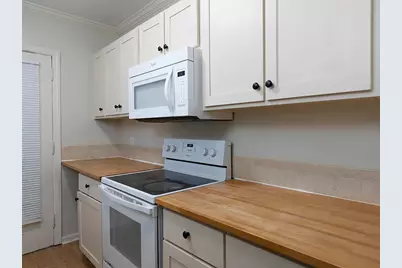 438 Carriage Drive, Atlanta, GA 30328 - Photo 11