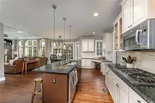 2563 Irwin Lake Overlook, Marietta, GA 30064 - Photo 11