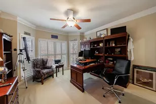 10190 Oxford Mill Dr, Johns Creek, GA 30022 - Photo 29