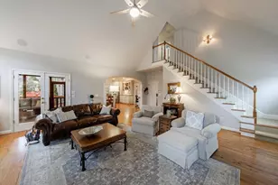 10190 Oxford Mill Dr, Johns Creek, GA 30022 - Photo 27