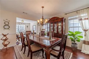 2452 Pierce Cir, Snellville, GA 30078 - Photo 11