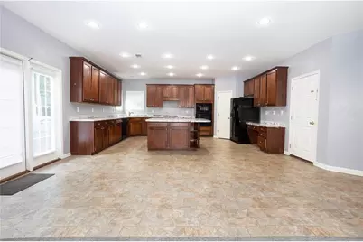 7729 Waterlace Drive, Fairburn, GA 30213 - Photo 9