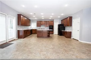 7729 Waterlace Dr, Fairburn, GA 30213 - Photo 9