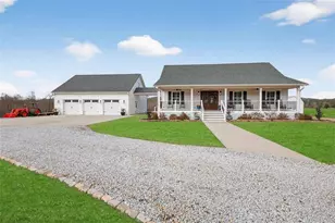 1035 McFarlin Bridge Rd, Carnesville, GA 30521 - Photo 3