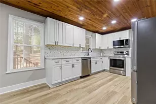 800 Post Rd Cir, Stone Mountain, GA 30088 - Photo 13