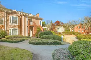 5364 Brooke Ridge Dr, Dunwoody, GA 30338 - Photo 3