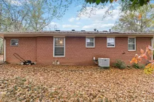 913 Longleaf Dr, Forest Park, GA 30297 - Photo 11