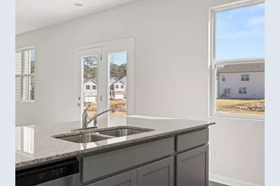 8202 Elkhorn Drive, Fairburn, GA 30213 - Photo 9