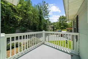 123 Streamside Dr, Roswell, GA 30076 - Photo 33