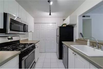 215 Summit North Drive NE, Atlanta, GA 30324 - Photo 9