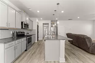 304 Magnolia Villas Dr, Cornelia, GA 30531 - Photo 11