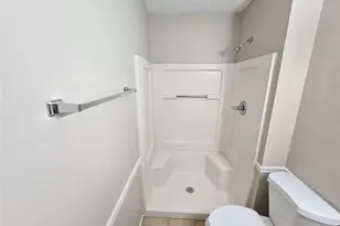 6301 Creekford Dr, Lithonia, GA 30058 - Photo 17