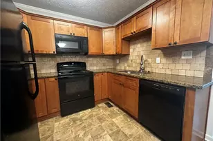 2536 Country Lake Cir, Powder Springs, GA 30127 - Photo 9