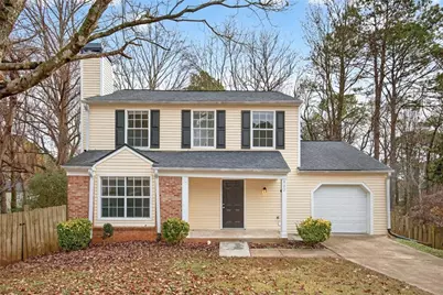 902 Trace Circle NE, Marietta, GA 30066 - Photo 1
