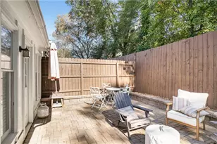 7307 St Charles Square, Roswell, GA 30075 - Photo 27