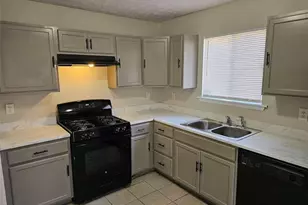 1037 Forest Path, Stone Mountain, GA 30088 - Photo 9