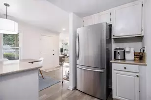 1010 Sasha Ln, Roswell, GA 30075 - Photo 13