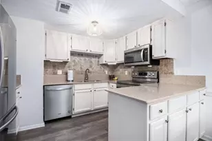 1010 Sasha Ln, Roswell, GA 30075 - Photo 3