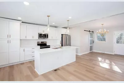 12 Peachtree Circle SE, Marietta, GA 30060 - Photo 3