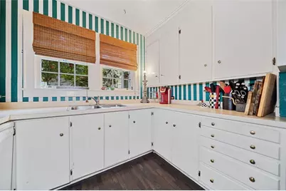 1047 Lanier Avenue, Gainesville, GA 30501 - Photo 21