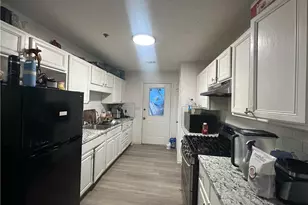 328 NE Roosevelt Circle, Marietta, GA 30060 - Photo 5