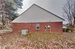 775 James Ridge Dr, Lawrenceville, GA 30045 - Photo 17