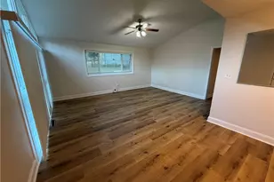 2764 Plantation Dr, East Point, GA 30344 - Photo 5