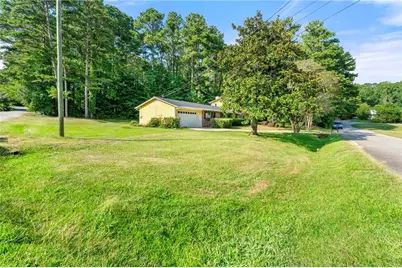 1885 North Drive SW, Atlanta, GA 30331 - Photo 35