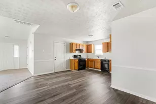 5781 Creekside Dr, Rex, GA 30273 - Photo 11