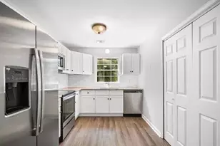 558 Manning Rd SW, Marietta, GA 30064 - Photo 1