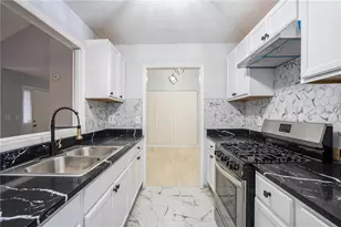 2161 Wellington Cir, Lithonia, GA 30058 - Photo 11