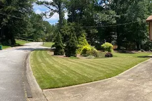 725 Navarre Dr, Stone Mountain, GA 30087 - Photo 3