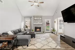 5051 Cliff Top Dr, Loganville, GA 30052 - Photo 7