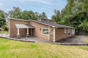 1050 Terramont Dr, Roswell, GA 30076 - Photo 1