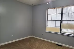 9103 Raven Dr, Jonesboro, GA 30238 - Photo 9