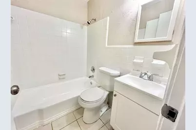 6454 Raymond Drive, Union City, GA 30291 - Photo 9