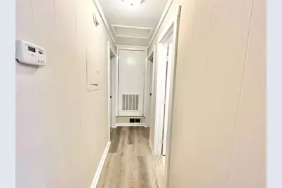 6454 Raymond Drive, Union City, GA 30291 - Photo 7