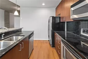 250 Pharr Rd NE, Atlanta, GA 30305 - Photo 29