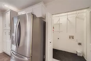 1688 Oak Knoll Cir SE, Atlanta, GA 30315 - Photo 11